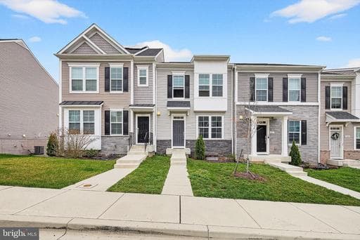 1017 FLESTER LANE - Photo 1