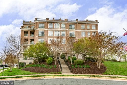 820 BELMONT BAY DRIVE 401 - Photo 1