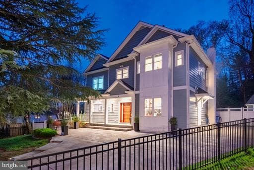 4 ORLEANS TERRACE - Photo 1