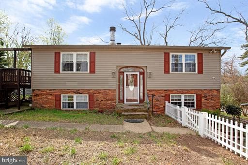 321 MARYLAND AVENUE - Photo 1