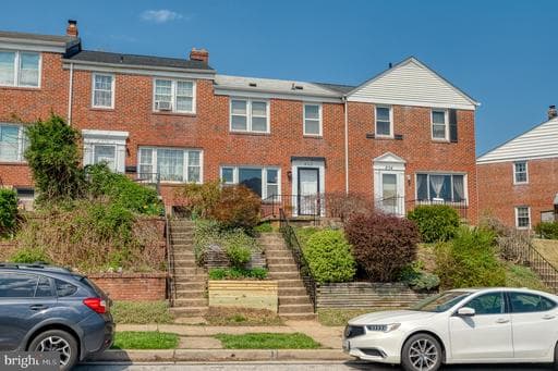 852 BOSLEY AVENUE - Photo 1