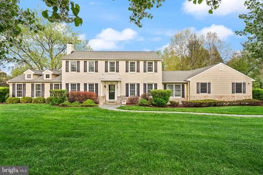 813 LUNENBURG ROAD - Photo 1