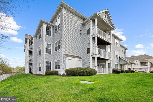5000 HOLLINGTON DRIVE 102 - Photo 1