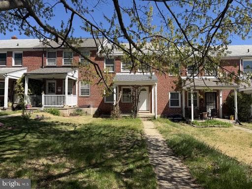 1536 E BELVEDERE AVENUE - Photo 1