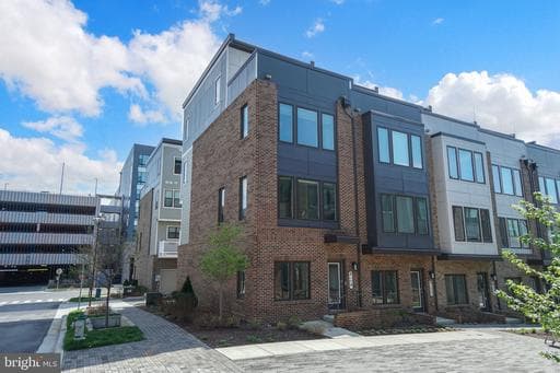 8150 TOMPKINS STREET - Photo 1