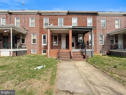 3420 LYNDALE AVENUE - Photo 1