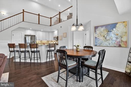 5742 MEADOWOOD STREET 402 - Photo 1