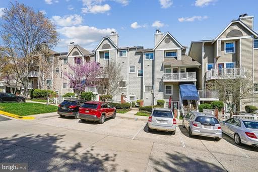 5804 INMAN PARK CIRCLE 210 - Photo 1