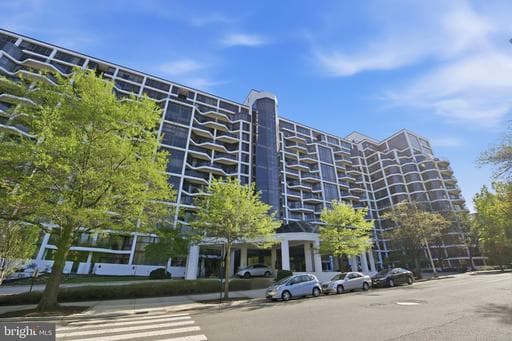 1530 KEY BOULEVARD 929