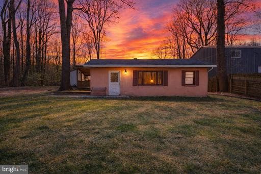 479 HEMLOCK LANE - Photo 1