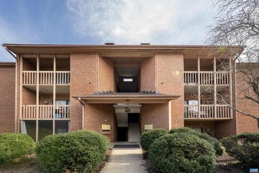 114 TURTLE CREEK RD #1,CHARLOTTESVILLE,VA,22901,ALBEMARLE