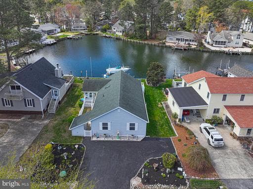 414 OCEAN PKWY - Photo 1