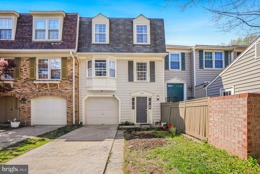 19720 GREENSIDE TERRACE - Photo 1