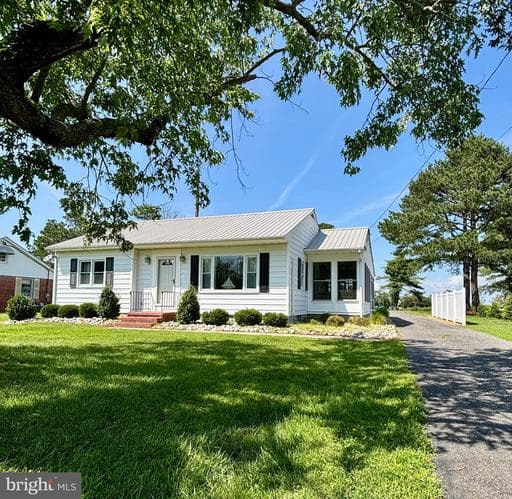 1240 HUDSON ROAD - Photo 1