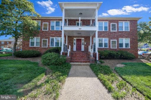 1707 DEWITT AVENUE C - Photo 1