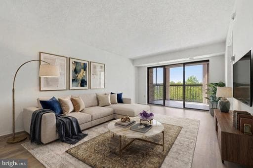 15107 INTERLACHEN DRIVE 2-1006 - Photo 1