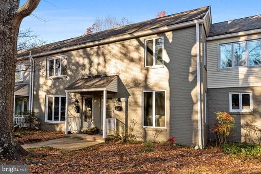 1002 DREAMS LANDING WAY