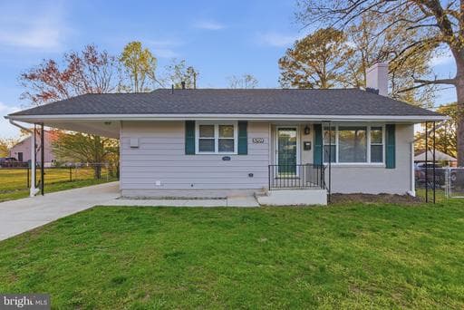 5709 GALLOWAY DRIVE - Photo 1