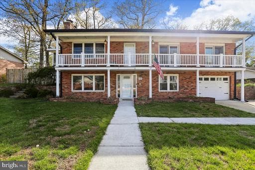 6410 WHITE OAK AVENUE - Photo 1