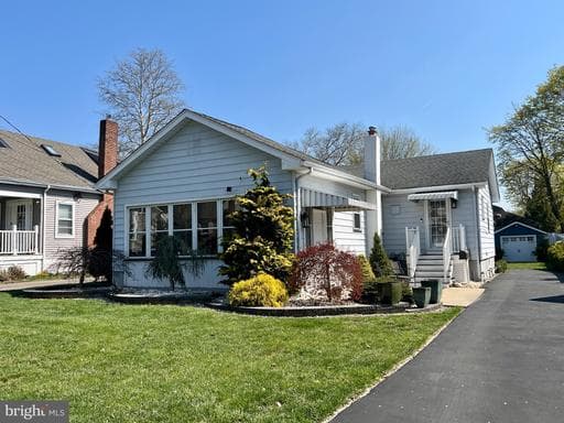 87 SAYBROOK AVENUE - Photo 1
