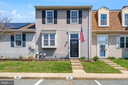 8 ANCHOR COURT - Photo 1