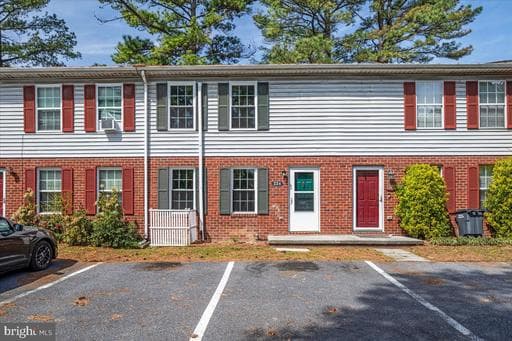 224 CARROLL DRIVE - Photo 1
