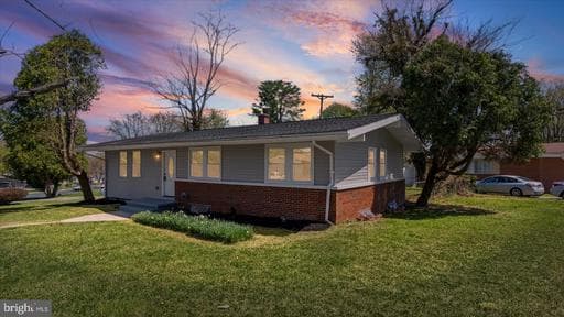 3901 TIVERTON ROAD - Photo 1