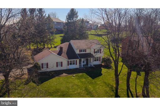 116 VICTORIA LANE - Photo 1