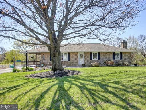 16829 STERLING ROAD - Photo 1