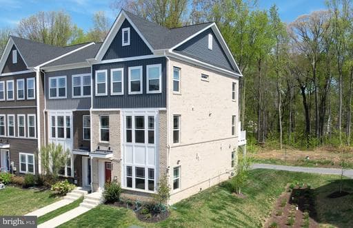 2760 BRIDGEWATER DRIVE - Photo 1