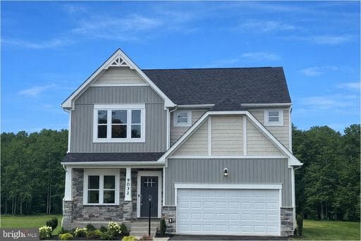 136 HILLSDALE DRIVE - Photo 1
