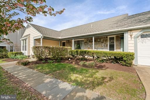5406 CLUBSIDE LANE - Photo 1
