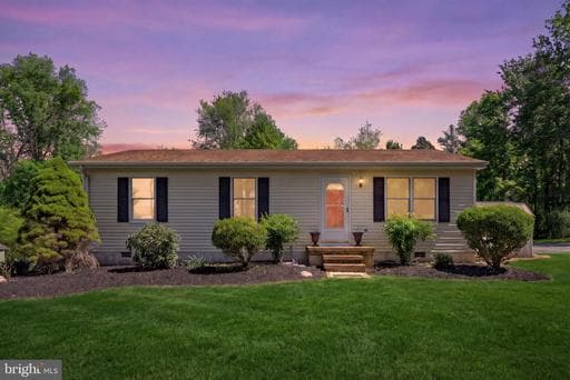 9283 SPRINGS ROAD - Photo 1
