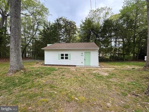 1605 LAKEVIEW DRIVE - Photo 1