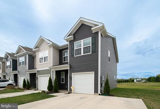 136 BAKER DRIVE - Photo 1