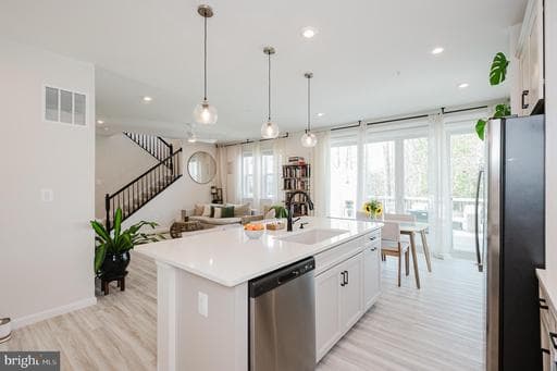 336 BAY CLUB PARKWAY - Photo 1