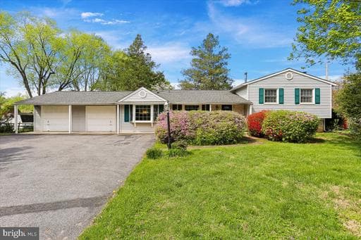 7101 Blanchard Dr, Derwood, MD 20855-1224, United States - Photo 1