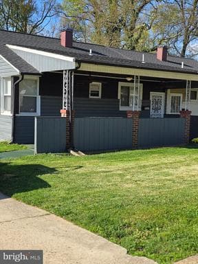 7627 GREENLEAF ROAD - Photo 1