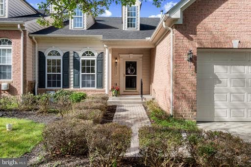 8522 MOUNTAINHOLLY DRIVE - Photo 1