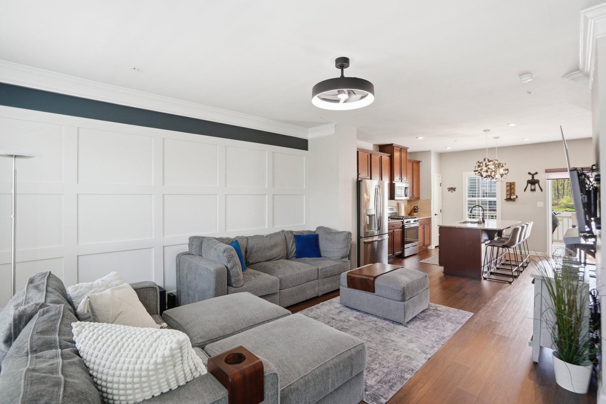 806 FOXLEIGH WAY - Photo 1