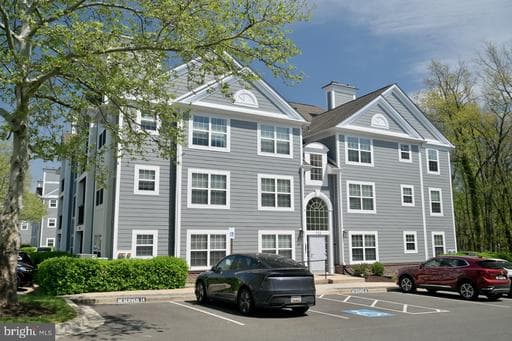112 KENDRICK PLACE 112-34 - Photo 1
