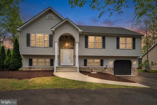 506 YORKTOWN BOULEVARD - Photo 1