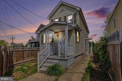 1707 HARMAN AVENUE - Photo 1