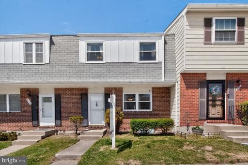 470 LONG TOWNE COURT - Photo 1