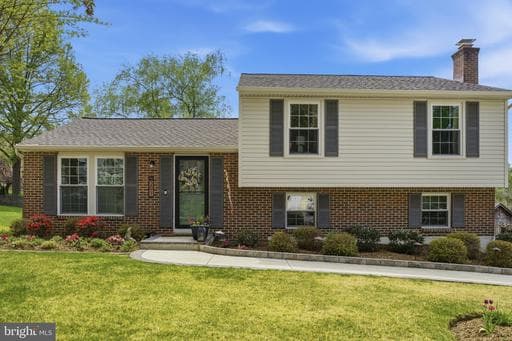 291 WAYCROSS WAY - Photo 1