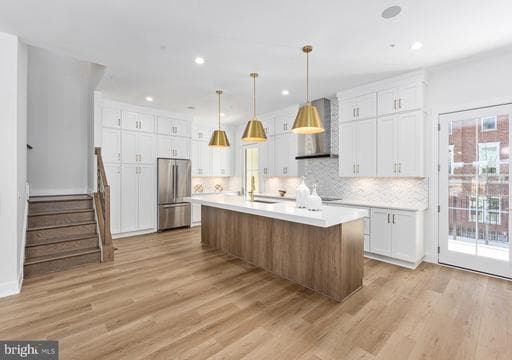 8601 ERDEM PLACE - Photo 1