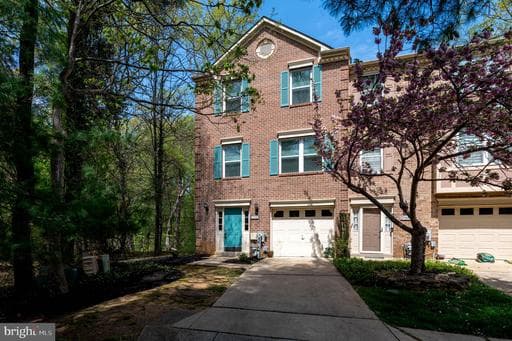 700 PINE VALLEY COURT - Photo 1