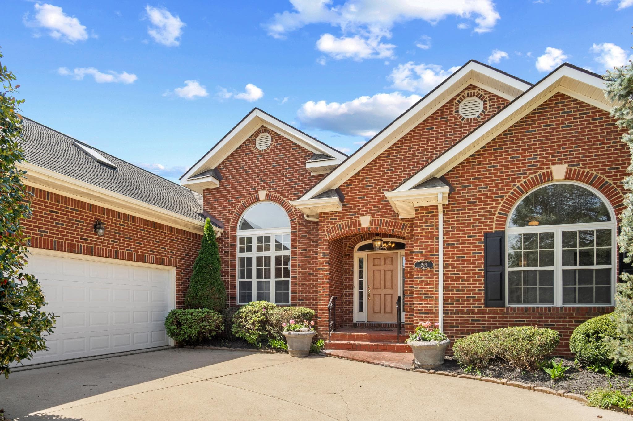 245 CARRIAGE CHASE CIRCLE - Photo 1