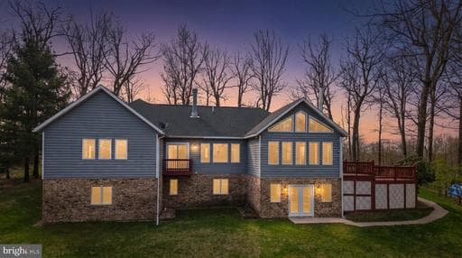 790 SUNSET RIDGE DRIVE - Photo 1