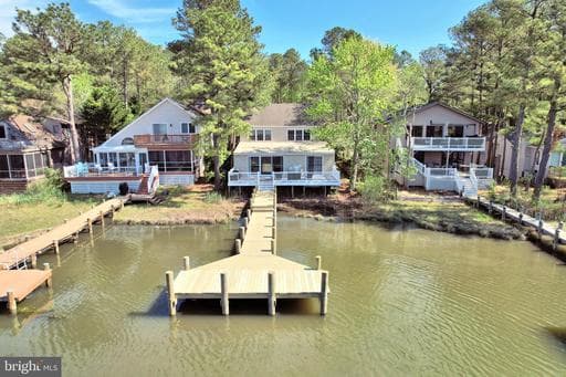 62 BOSTON DRIVE - Photo 1